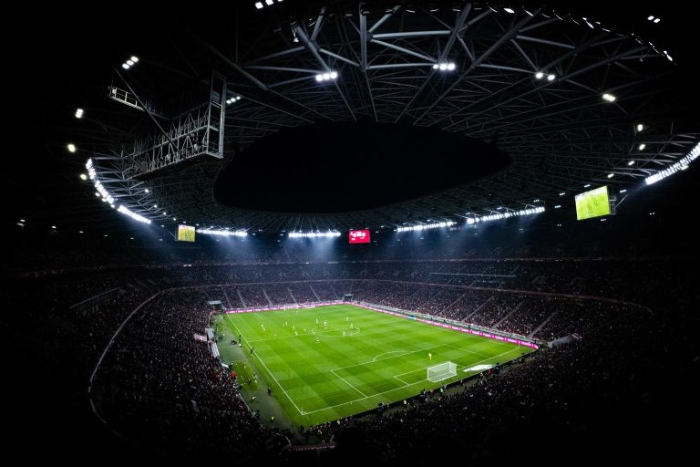 Online entertainment and greek and european football: planning leisure time around the match calendar